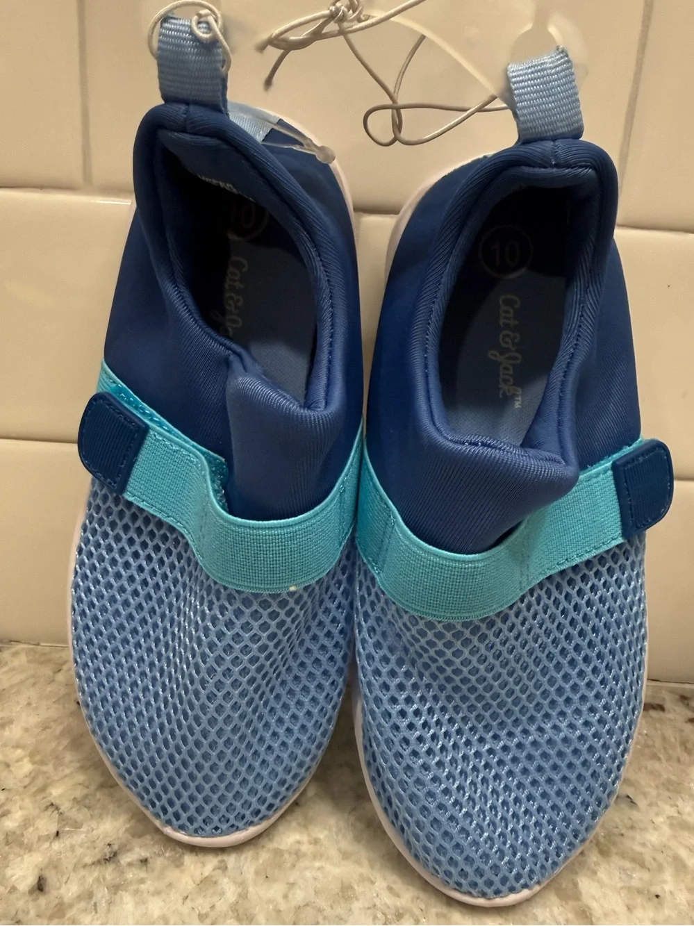 Cat & Jack Light Blue Mesh Water Shoes with Teal Strap Size 10 NWOT